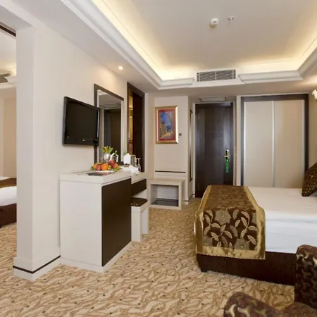 Club Sera Hotel 5*